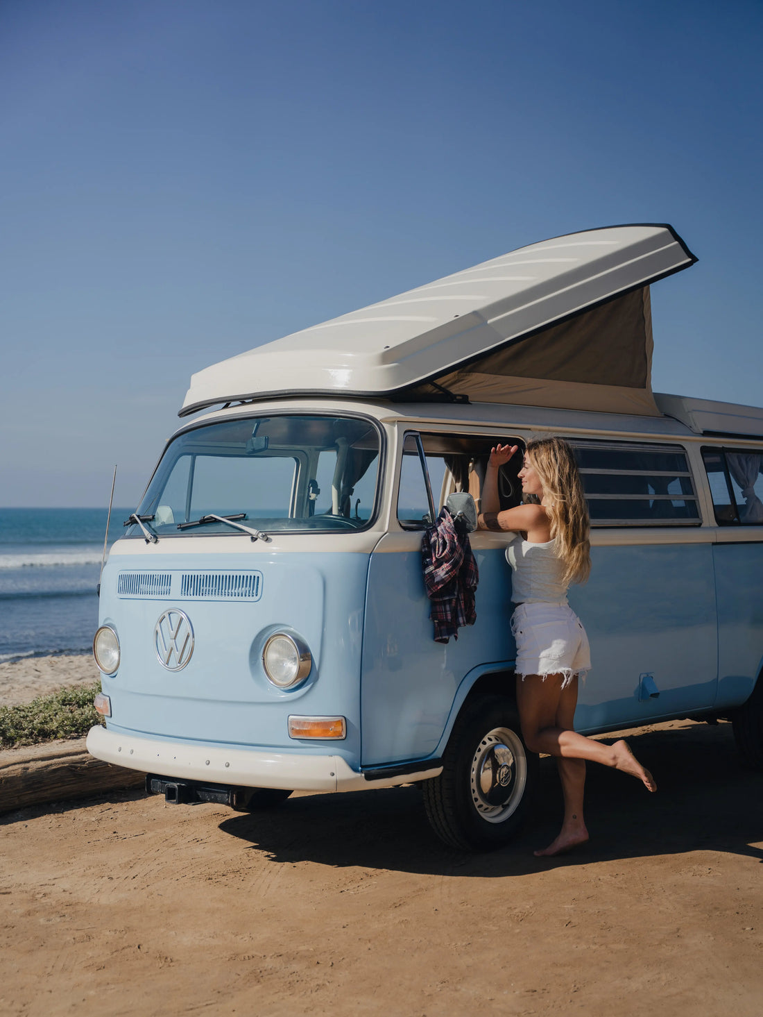 What's the Difference Between a Travel Van and a Camper Van?